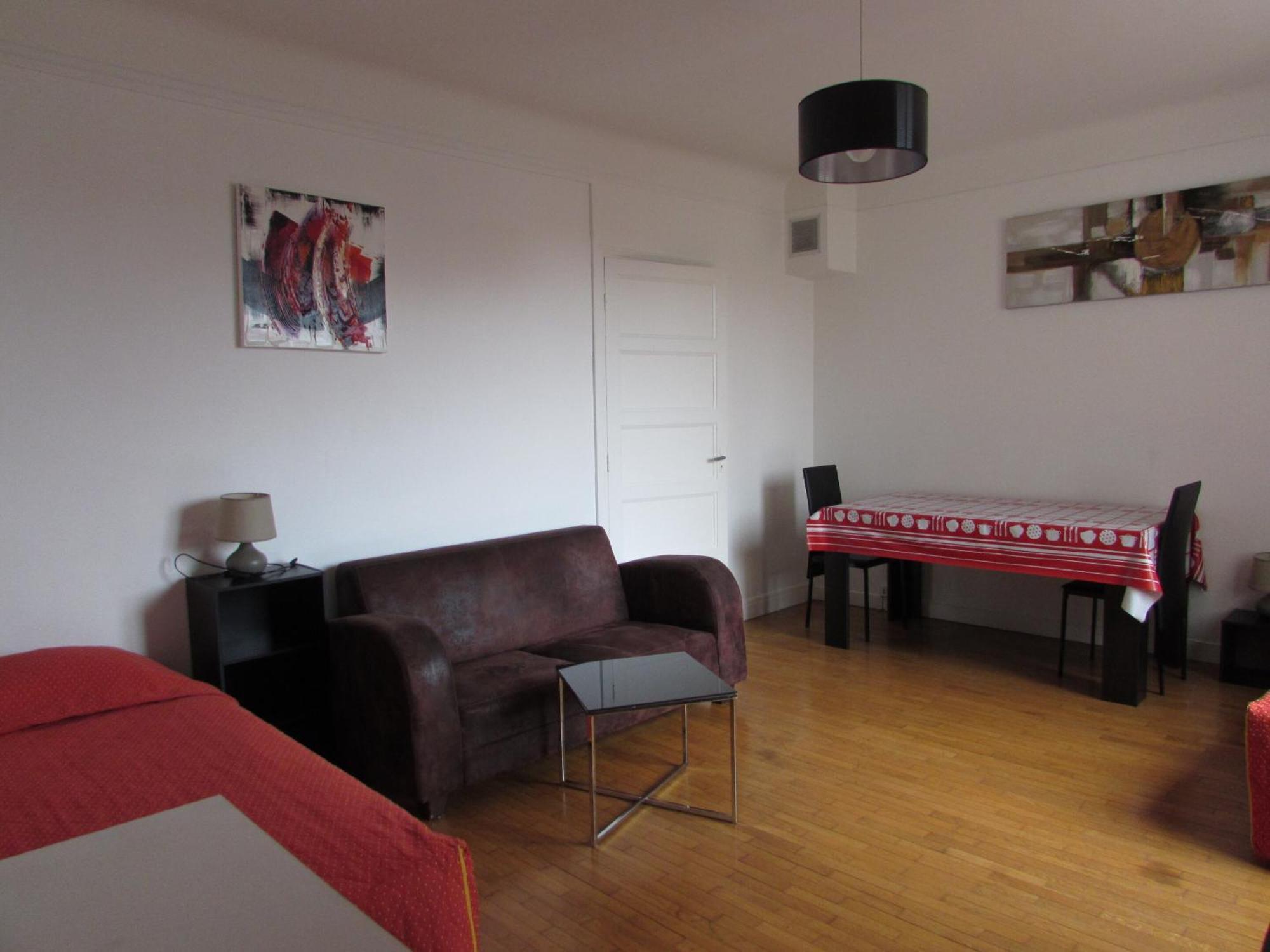 Aparthotel Francois 1Er - 16Eme ヴィトリー・ル・フランソワ 部屋 写真